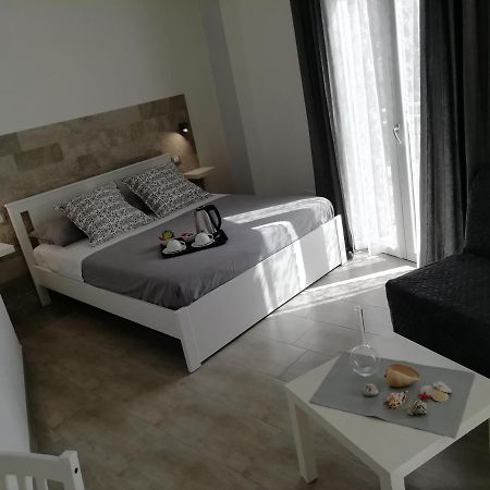 Dove Sorge Il Sole Bed & Breakfast Custonaci Exterior photo