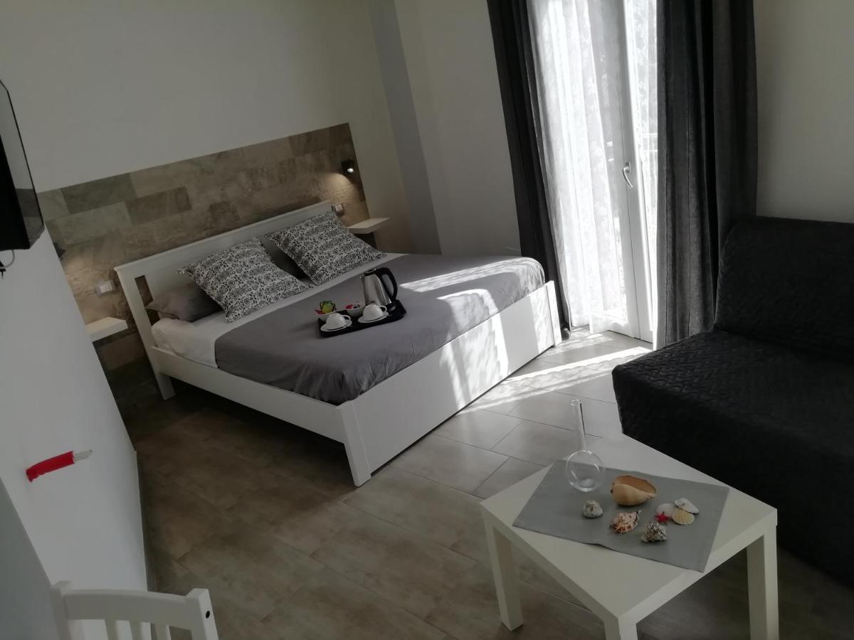 Dove Sorge Il Sole Bed & Breakfast Custonaci Exterior photo